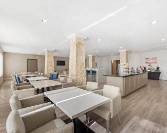 羅德威套房酒店 - 基林 - 基林 - 餐廳