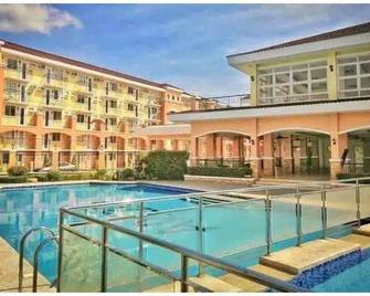 1br Condo, Pool, Wifi & Netflix - Davao City - Pool