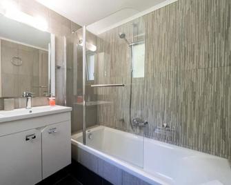 Diwani Luxury Villas - Lixouri - Bad