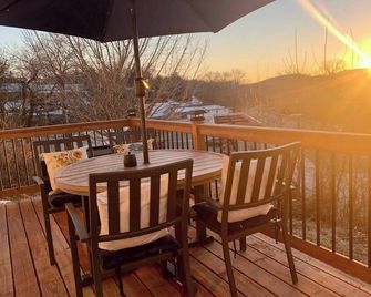 Alemania Haus - Cozy Rambler on Market Street! - Hermann - Balcony