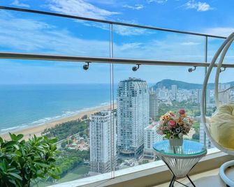 The Song Apartment Vung Tau - Vivi's Homestay - Vung Tau - Balcony