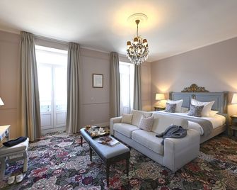 Grand Hôtel Henri - L’Isle-sur-la-Sorgue - Schlafzimmer