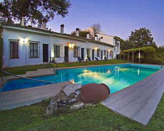 Hotel Galaroza Sierra - Galaroza - Piscina