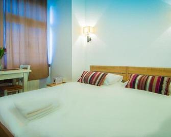 Gostilna Pri Katrci - Ljubljana - Bedroom