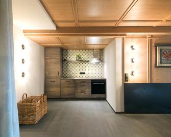 Schönherr Haus - นูสทิฟท์ อิม สทูไบทัล - ห้องครัว