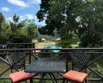 Far Hills Country Hotel - George - Patio