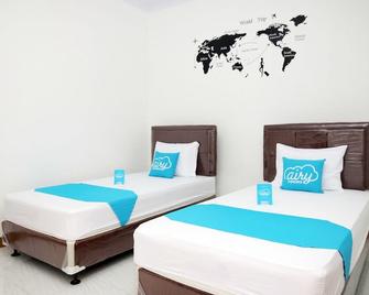 Airy Syariah Raya Inpres Kramat Jati Jakarta - Yakarta - Habitación