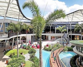 Montego Mermaid Beach Motel - Mermaid Beach - Pool
