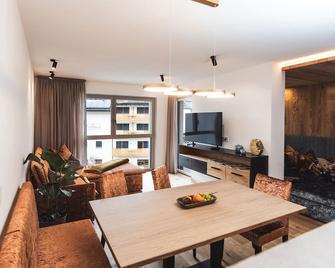 Paradeis Apartments - Rio di Pusteria - Dining room