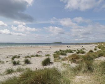 نبر 5 بيتش كوتيدجز - اتشيل ايسلاند - شاطئ