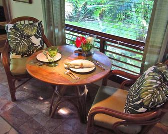 Tiki Hut Cottage - Lush Tropical Garden, ;walk To Tunnels Beach Tvncu#5161 - Hanalei - Dining room