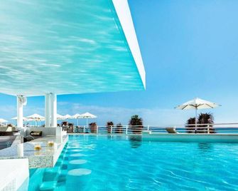 #2701 - Penthouse - On the Beach - Multiple Master Suites! - Cancún - Piscina