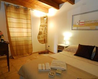 Little Flower - Alghero - Schlafzimmer