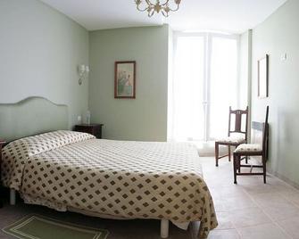 Le Clos des Cèdres b&b - Rivières - Habitación