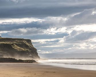 Seacoast Cottage - Coleraine - Beach
