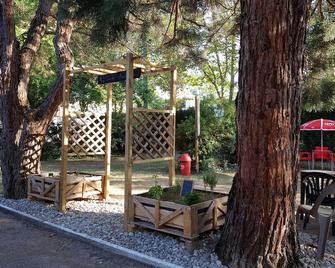 Camping Moulin du Roy - Revel - Patio