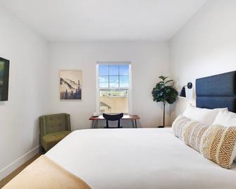 Summit Lofts, Downtown Mt Shasta, Queen Bed, #207 - Mount Shasta - Habitación