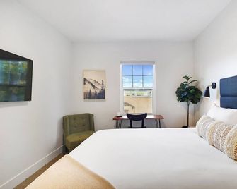 Summit Lofts, Downtown Mt Shasta, Queen Bed, #207 - Mount Shasta - Habitación