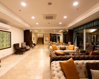 Viking Garden Hotel - كمر - ردهة