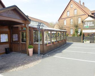 Hotel Restaurant zur Linde - Pattensen - Extérieur
