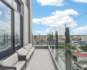 Jewelz by Kings Hotel - Georgetown - Balcony