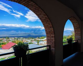 Hotel Horizont Telavi - Telavi - Balcón