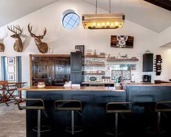 Siesta Shores Lakehouse Escape - Zapata - Bar