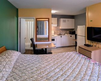 Gold Pan Motel - Quesnel - Bedroom