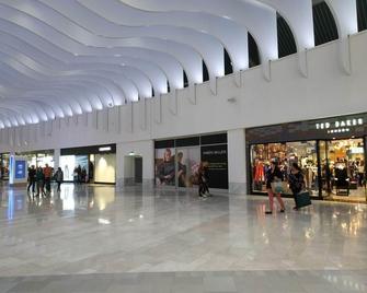 Friendly Place - London - Lobby
