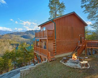 Reindeer Bay - Pigeon Forge - Building