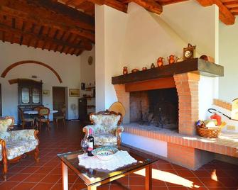 Belvilla By OYO Peccioli - Molino Mazzetti - Living room