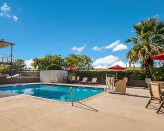 Red Roof Inn San Antonio E - Frost Bank Center - San Antonio - Piscina