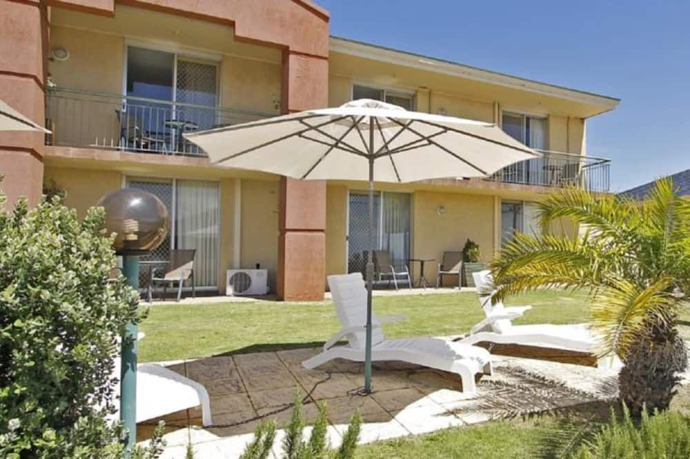 Ocean View Motel - Perth - Patio