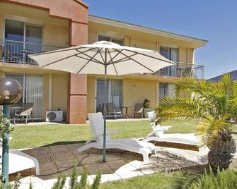Ocean View Motel - Perth - Patio