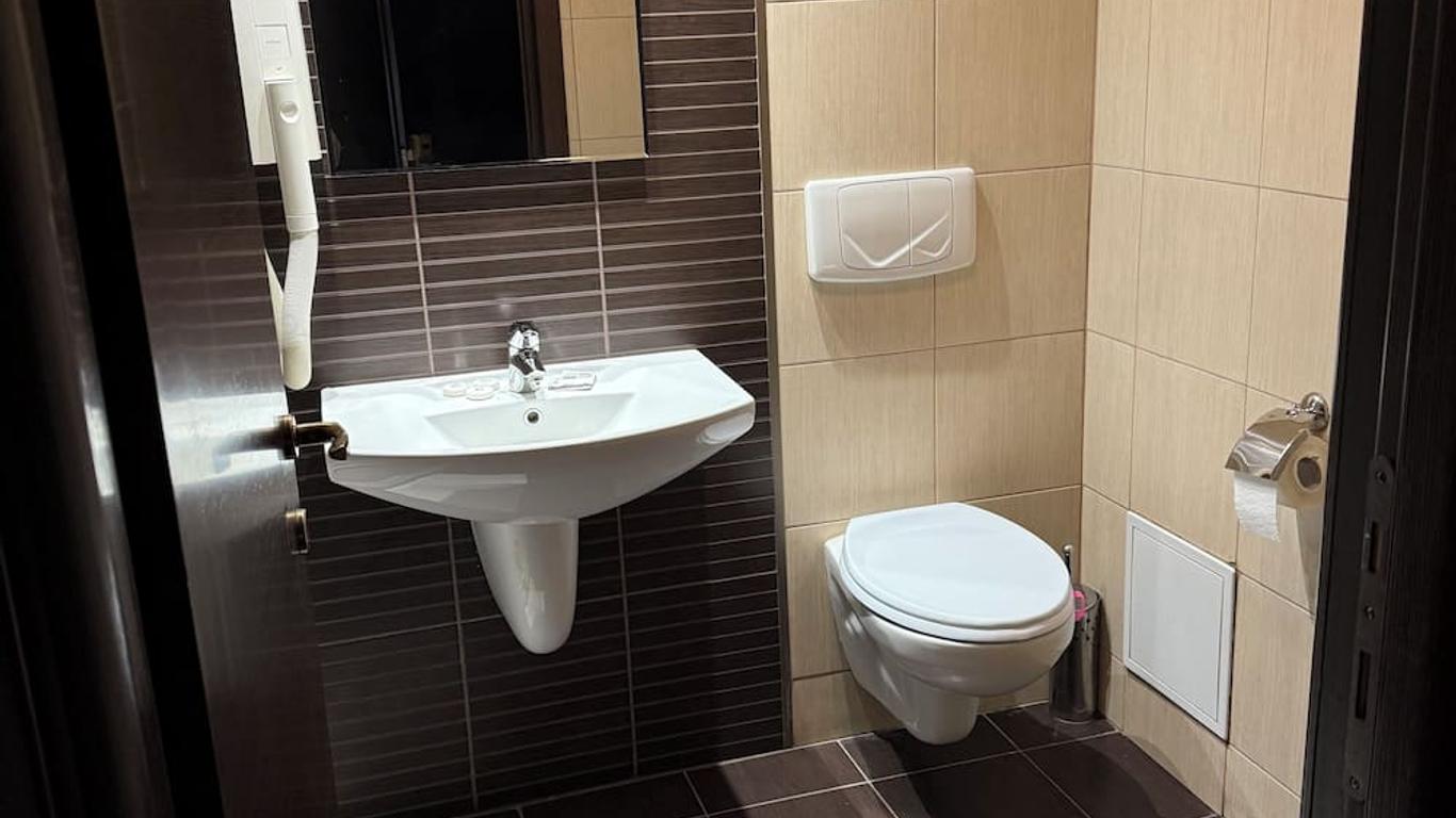 Hotel Q Art Severus