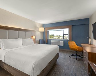 Holiday Inn Express Vancouver Airport - Richmond By IHG - ריצ'מונד - חדר שינה