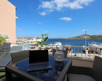 Aquaemaris Apartment - La Maddalena - Balkon