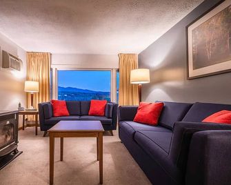 Mountain Retreat | Ski Access | Pool & Hot Tub | 1 Unit - Stowe - Obývací pokoj