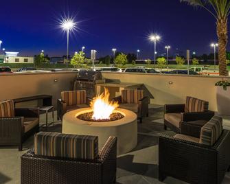 TownePlace Suites by Marriott Ontario Chino Hills - Chino Hills - Balcony