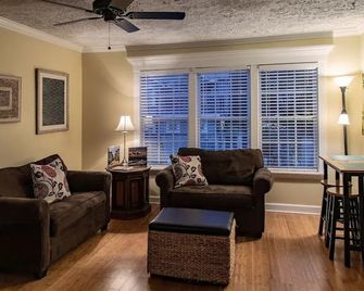 At Journey's End - St. Augustine - Sala de estar