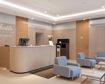 Ivolita Vilnius Hotel - Vilnius - Receptionist