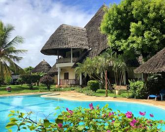 Madagascar Ground Floor - Diani Beach - Piscine