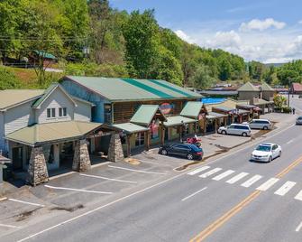 Free night with any 2+ day reservation, now through March 31 - Cherokee - Building