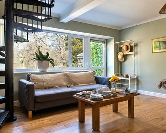 Finest Retreats - Felin Ship - Dolgellau - Living room