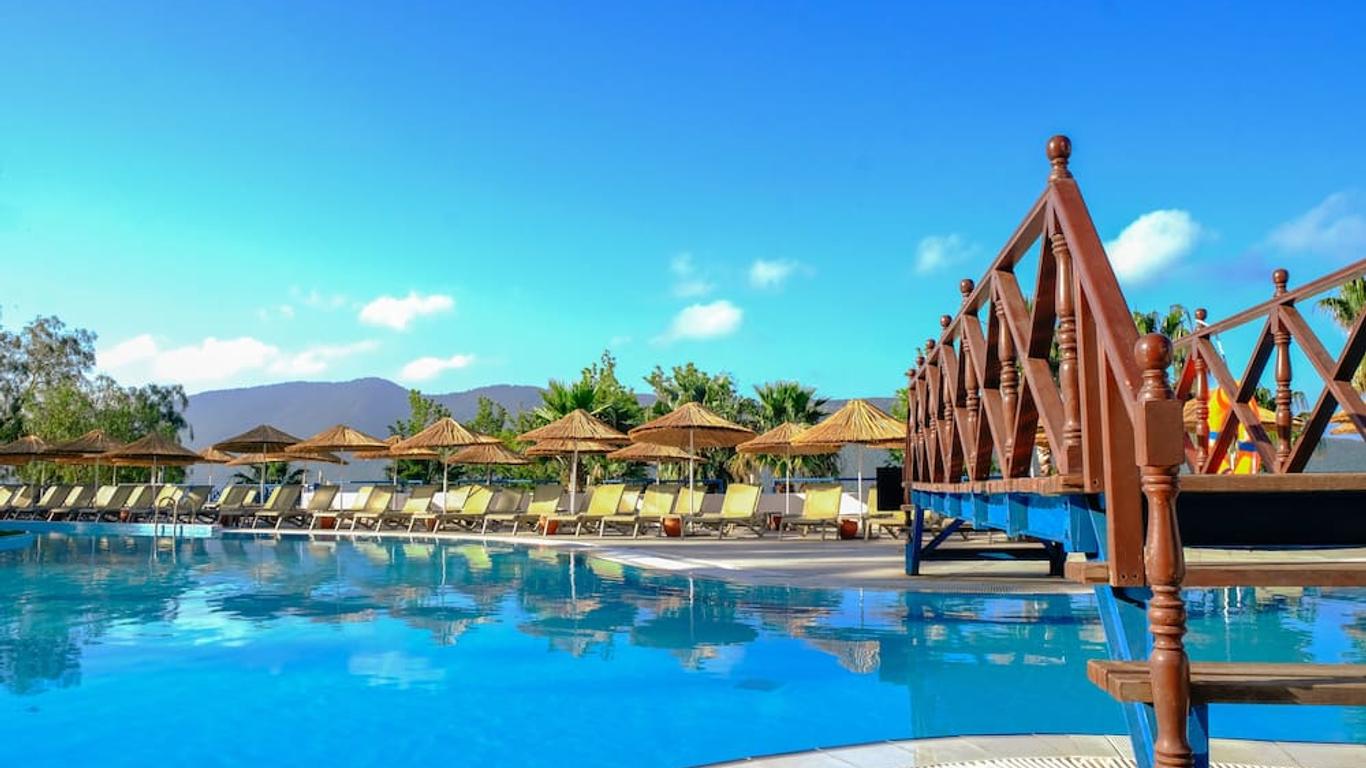 Bodrum Holiday Resort & Spa