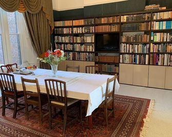 Aberley House - ליברפול - חדר אוכל