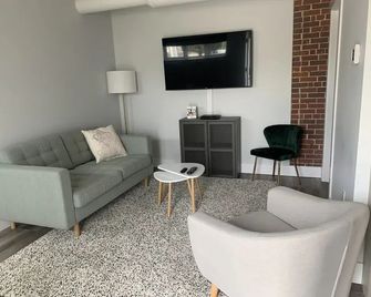 Station 1 by Terra Hospitality - Moncton - Ruang tamu