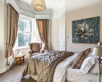 The Alexandra Court Hotel - Congleton - Bedroom