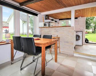 Stunning Home In Löberöd With Kitchen - Eslov