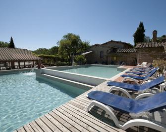 Hotel Il Pietreto - Colle di Val d'Elsa - Zwembad